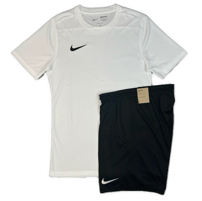 nike sport set (shorts + t-shirt)